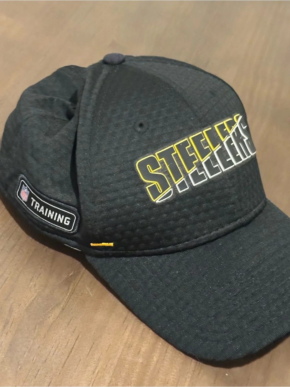 NWT Pittsburgh Steelers Embroidered Logo Hat